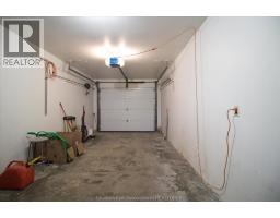 39 Wyandott STREET - 37