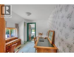 16 Elizabeth STREET - 34