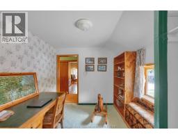 16 Elizabeth STREET - 35