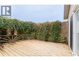 2 Frobisher COURT - 44