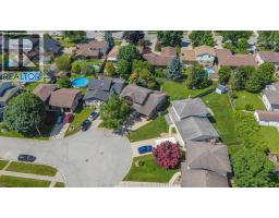 44 Pamela CRESCENT - 14