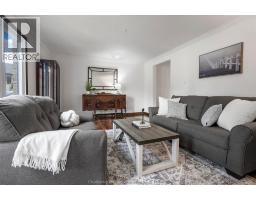 44 Pamela CRESCENT - 16