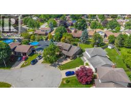 44 Pamela CRESCENT - 2