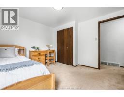 44 Pamela CRESCENT - 33