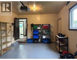 44 Pamela CRESCENT - 43