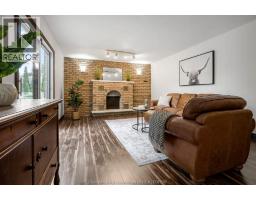 44 Pamela CRESCENT - 7