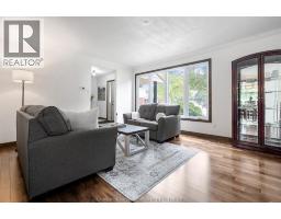 44 Pamela CRESCENT - 8