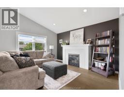71 CLARA CRESCENT - 10