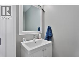 71 CLARA CRESCENT - 12