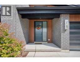 71 CLARA CRESCENT - 3