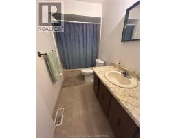 104 Randolf CRESCENT - 11