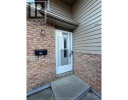 104 Randolf CRESCENT - 2