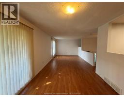 104 Randolf CRESCENT - 5