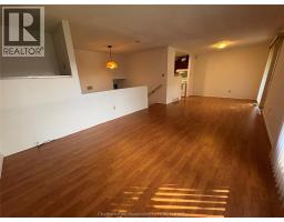 104 Randolf CRESCENT - 7