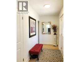 51 Tweedsmuir AVENUE East - 4