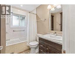 42 LINCOLN ROAD - 23