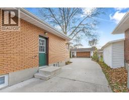 42 LINCOLN ROAD - 33