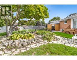 15 ANNE MARIE DRIVE - 42