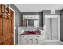 234 Wellington STREET - 29