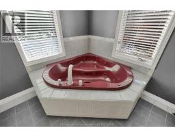 234 Wellington STREET - 30