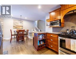 52 FARMHOUSE PLACE - 14