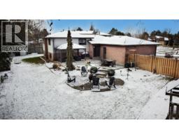 52 FARMHOUSE PLACE - 41