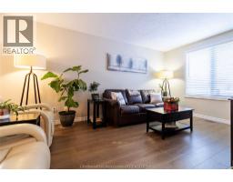 52 FARMHOUSE PLACE - 7