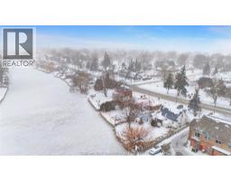 204 Margaret AVENUE - 2