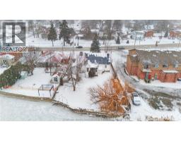 204 Margaret AVENUE - 40