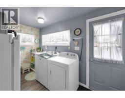 412 GREGORY DRIVE East - 17