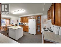 412 GREGORY DRIVE East - 24