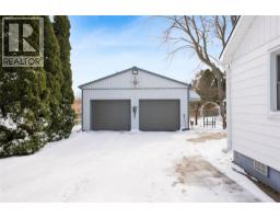 412 GREGORY DRIVE East - 8