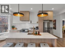 11 Victoria AVENUE - 10