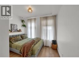 11 Victoria AVENUE - 18