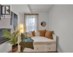 11 Victoria AVENUE - 21