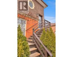 11 Victoria AVENUE - 27