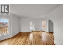 11 Victoria AVENUE - 28