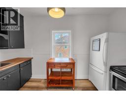 11 Victoria AVENUE - 33