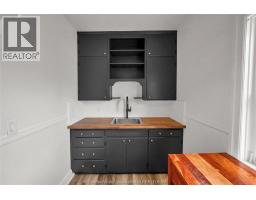 11 Victoria AVENUE - 34