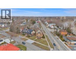 11 Victoria AVENUE - 46