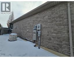 60 ENCLAVE PLACE - 49