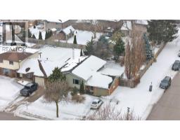 137 Oxley DRIVE - 47