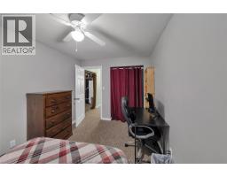 104 Bruinsma AVENUE - 32