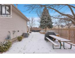 104 Bruinsma AVENUE - 36