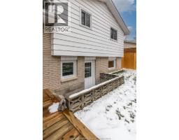 10 Cardinal CRESCENT - 34