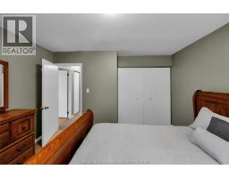 13 Vander AVENUE - 13