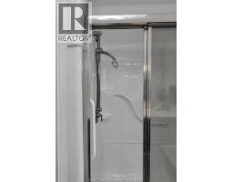 13 Vander AVENUE - 16