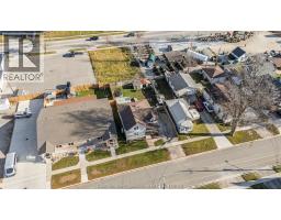 41 Woods STREET - 11