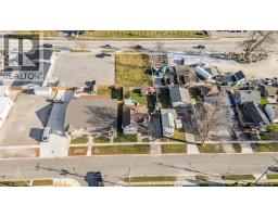 41 Woods STREET - 12