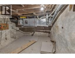 18 RICHMOND STREET - 34